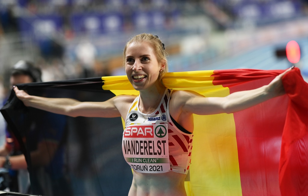 Elise Vanderelst holte Gold über 1500 Meter bei der Hallen-EM in Torun (Bild: Jasper Jacobs/Belga).
