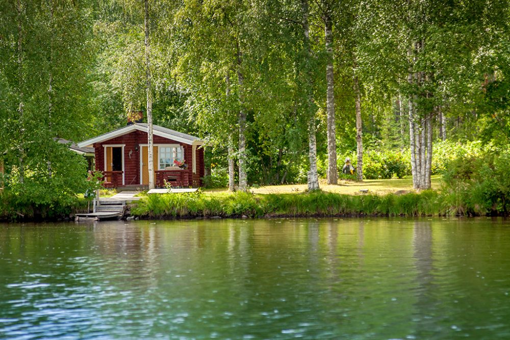 Ferienhaus am See im ländlichen Finnland