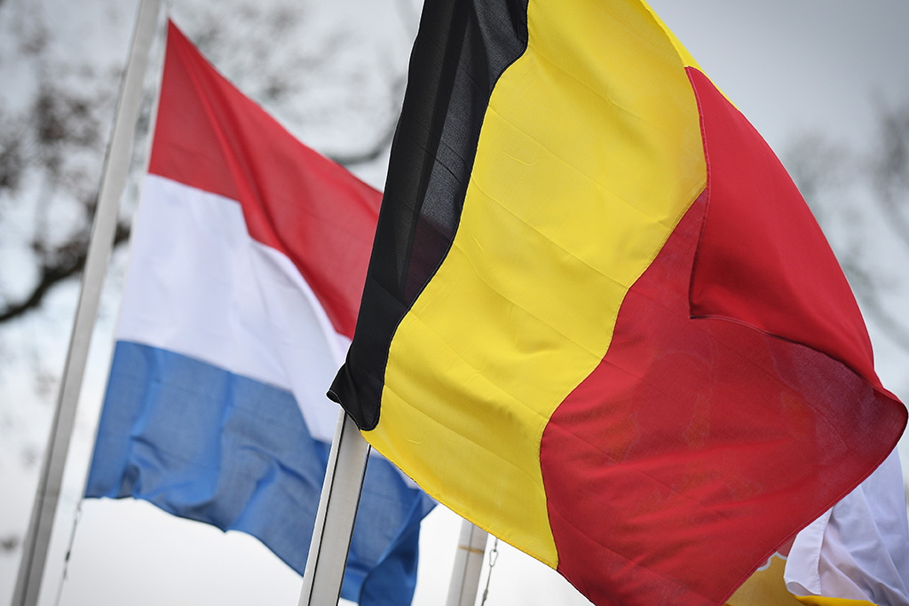 Niederlândische und belgische Flagge (Illustrationbild: David Stockman/Belga)