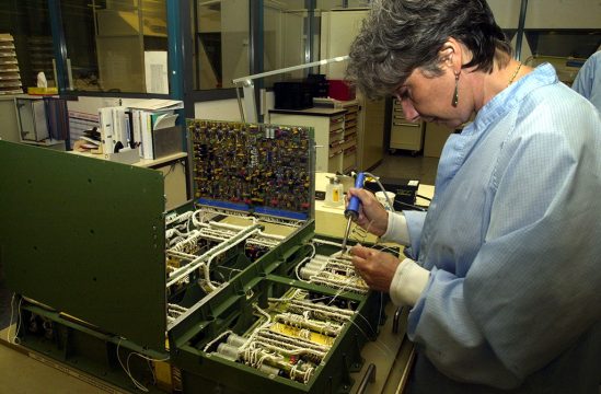 Frau am Arbeitsplatz