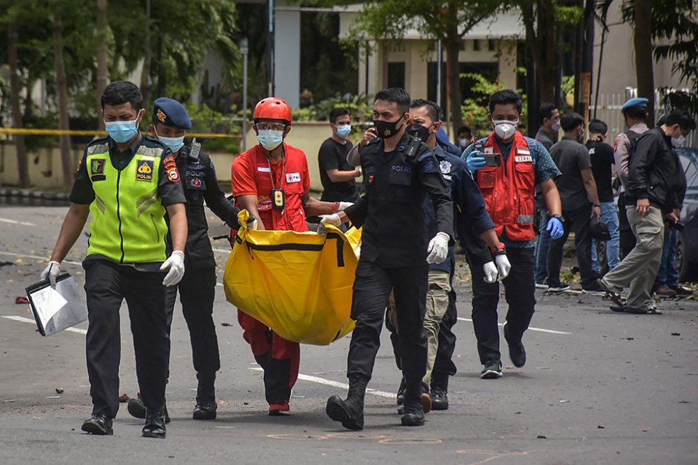 Explosion vor Kathedrale in Indonesien (Bild: Indra Abriyanto/AFP)