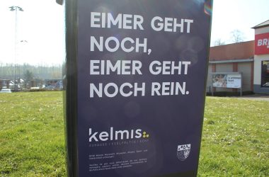 Neues Logo und neue Plakate in Kelmis (Bild: Robin Emonts/BRF)