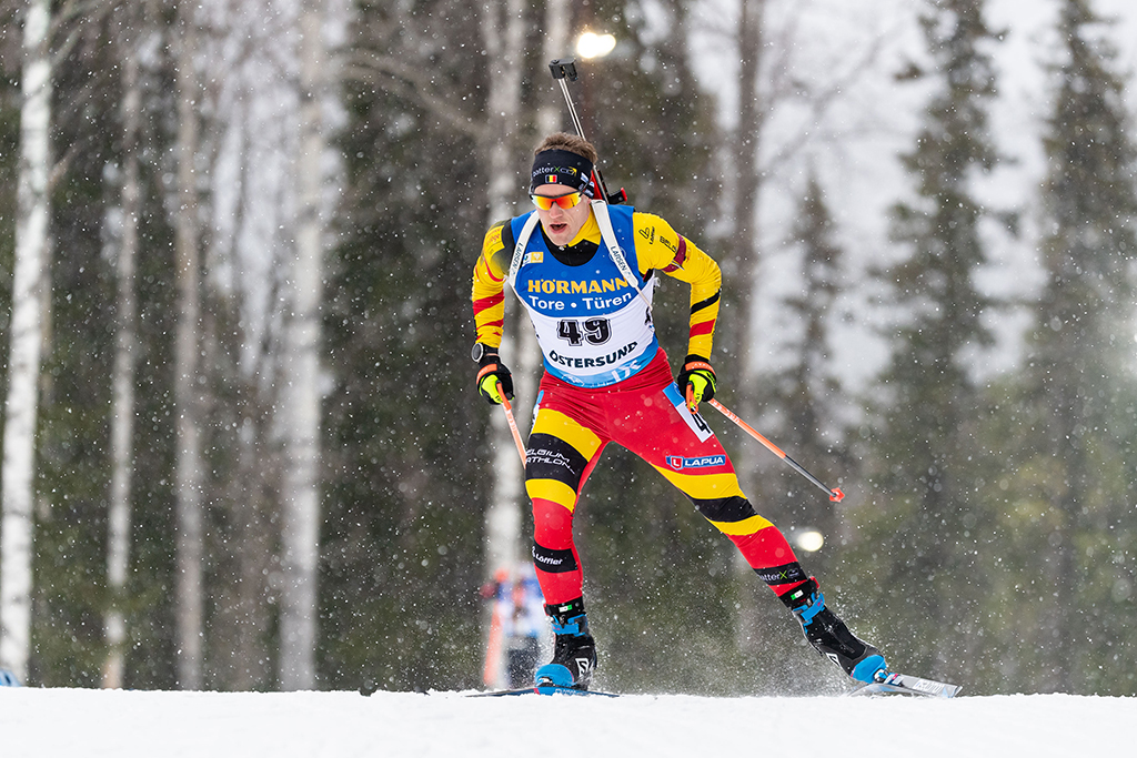 Thierry Langer läuft im Sprint von Östersund auf Platz 15 (Bild: Kevin Voigt)