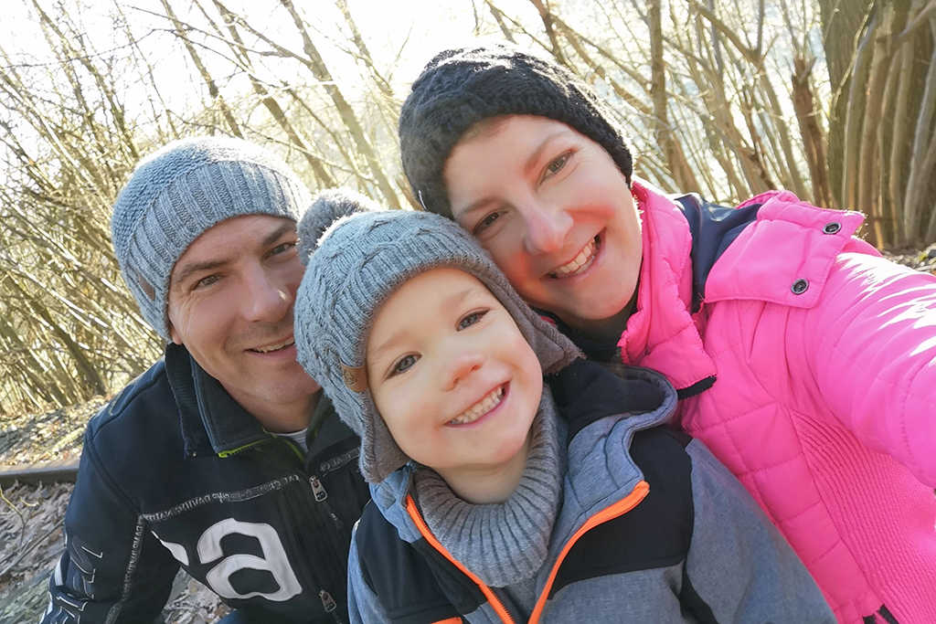 Patrick Connotte und Dagmar Krämer mit Söhnchen Lucas (Bild: privat)