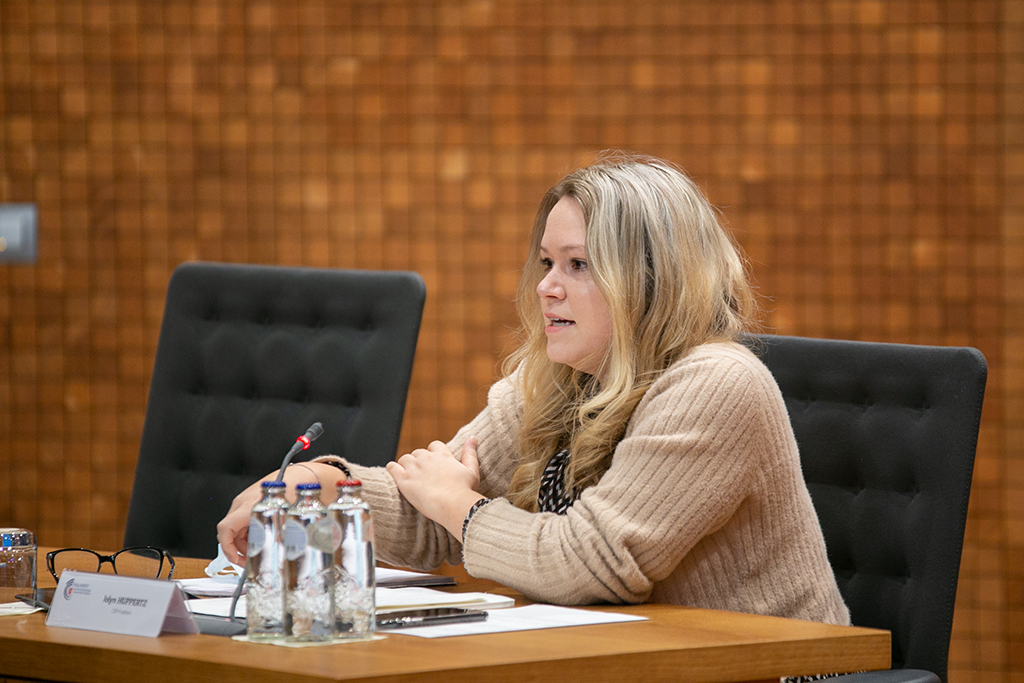 Jolien Huppertz bei der PDG-Sitzung am 1.3.2021 (Bild: PDG/CK)