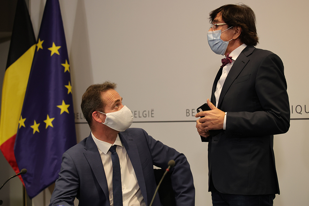 DG-Ministerpräsident Oliver Paasch und der wallonische Ministerpräsident Elio Di Rupo (Bild: Olivier Matthys/Pool/Belga)