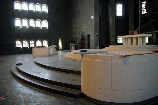 Renovierung: Arbeiten in der St.Vither Kirche gehen voran (Bild: Michaela Brück/BRF)