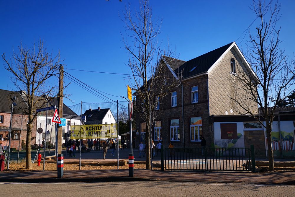 Die Schule in Lichtenbusch (Bild: Raffaela Schaus/BRF)