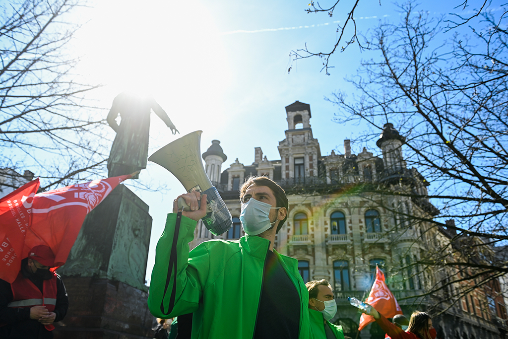 Teilnehmer des Generalstreiks in Brüssel (Bild: Laurie Dieffembacq/Belga)