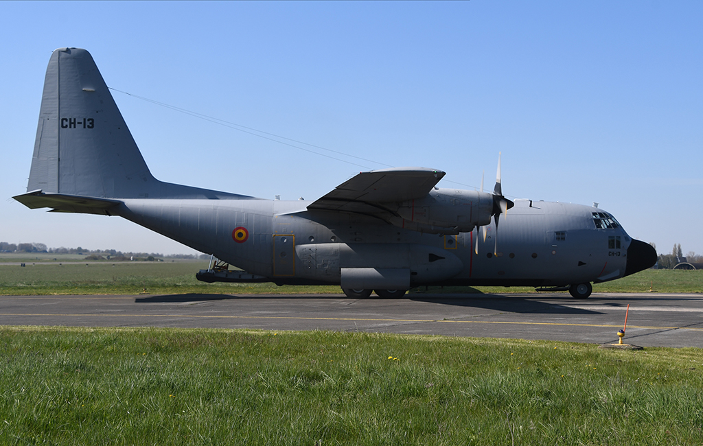 Das älteste Transportflugzeug der belgischen Armee vom Typ C-130 Hercules (CH-13) bei der Landung in Beauvechain (Bild: Gerard Gaudin/Belga)