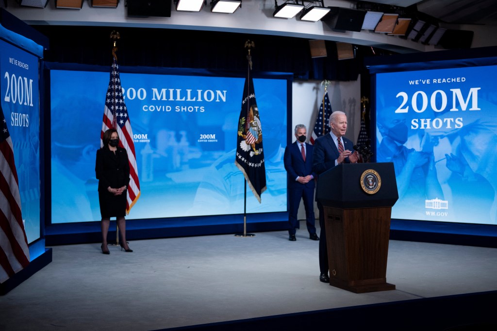 US-Prâsident Biden erreicht sein 100-Tage-Ziel bei Corona-Impfungen
