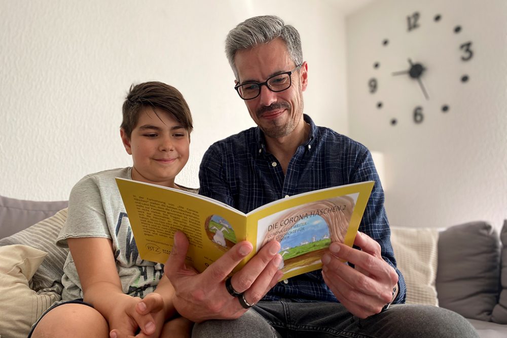 Olivier Warland und Sohn Eliot (Bild: Simonne Doepgen/BRF)