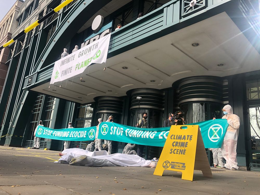 Extinction Rebellion besetzt Banken in Brüssel (Bild: Nils Quintelier/Belga)