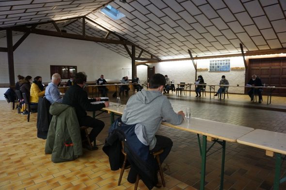 Am Dienstag tagte der Gemeinderat Amel in der Schützenhalle von Heppenbach (Bild: Stephan Pesch/BRF) 