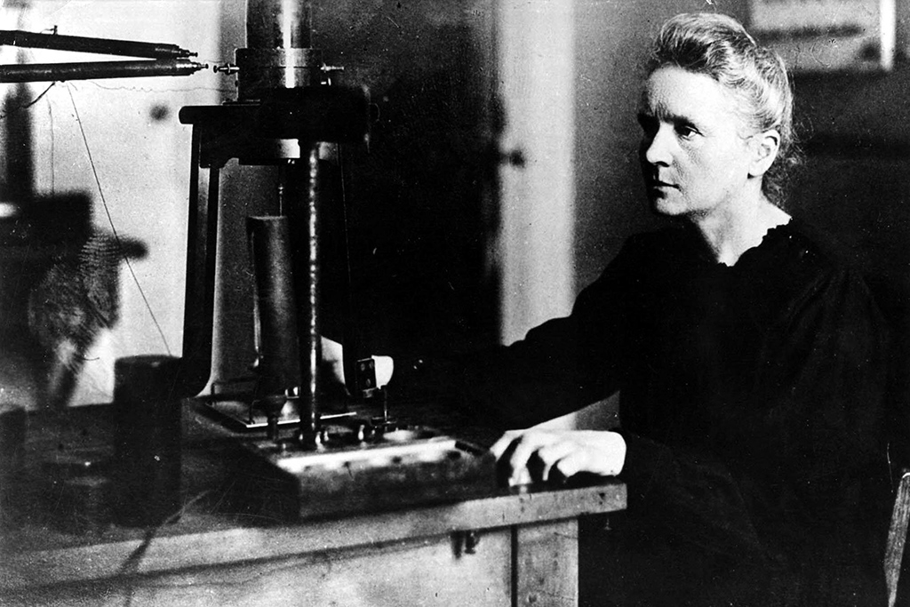 Marie Curie in ihrem Labor in Paris (undatiertes Archivbild: Belga)