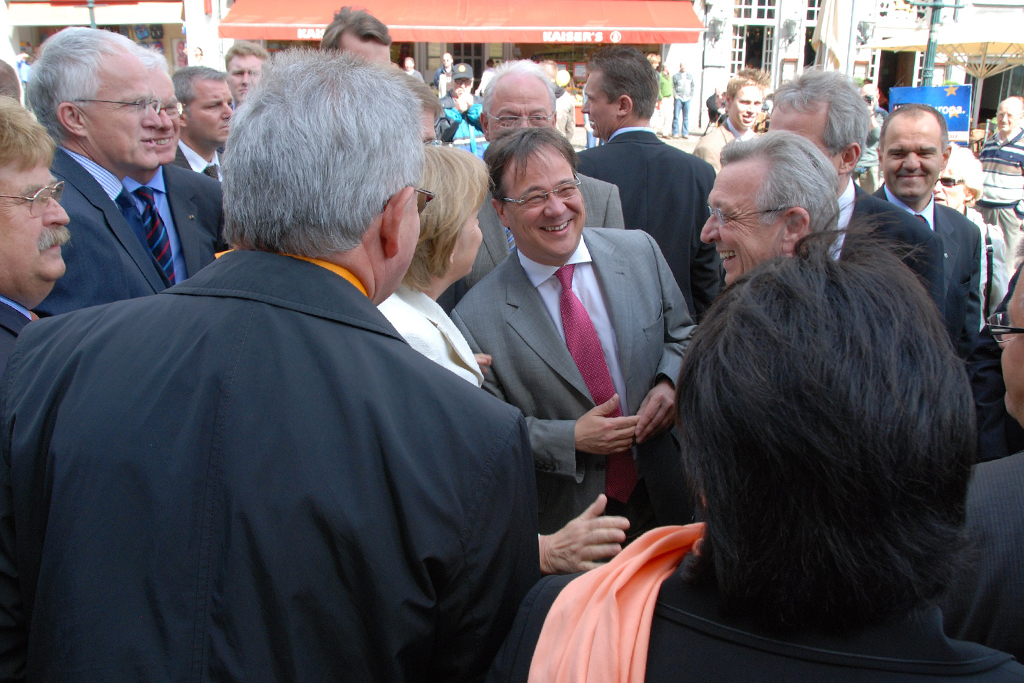 Mathieu Grosch (r.) mit Armin Laschet (m.) und Angela Merkel in Aachen (Archivbild: privat)
