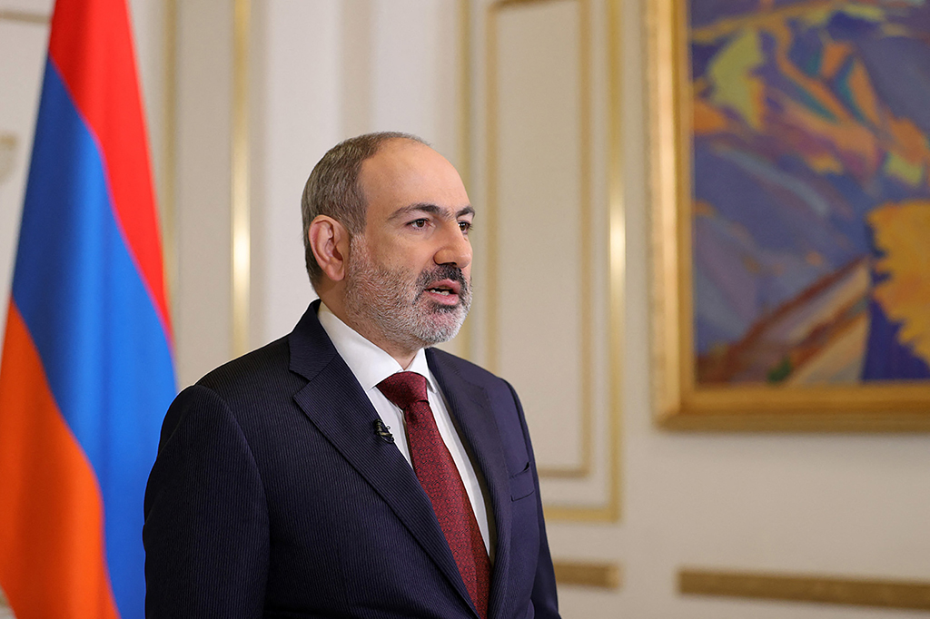 Der Ministerpräsident von Armenien, Nikol Paschinjan, erklärt seinen Rücktritt