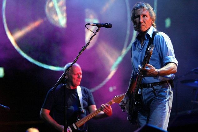 David Gilmore und Roger Waters bei einem Pink-Floyd-Konzert 2005 in London (Bild: Steve Reigate/EPA)