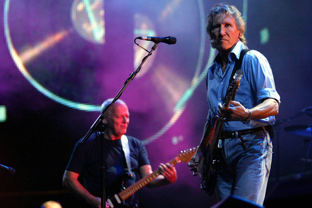 David Gilmore und Roger Waters bei einem Pink-Floyd-Konzert 2005 in London (Bild: Steve Reigate/EPA)