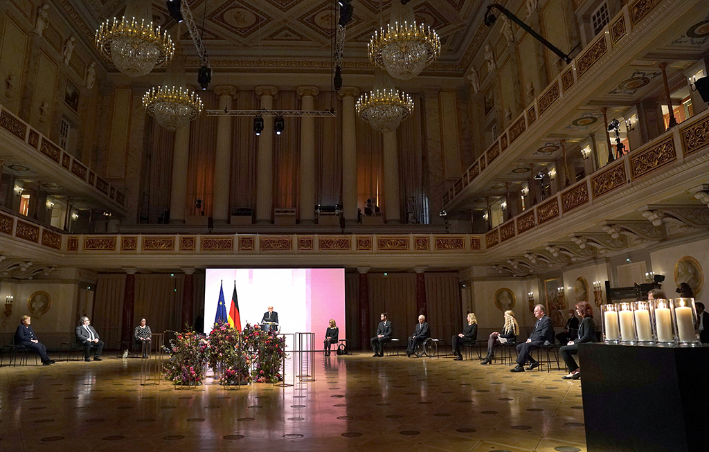 Gedenkfeier für die Opfer der Corona-Pandemie am 18. April im Berliner Konzerthaus (Bild: Michael Sohn/Pool/AFP)