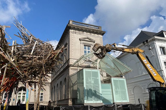 Der Abriss von "The Passenger hat am Montag begonnen (Bild: Eric Cornu/Belga)