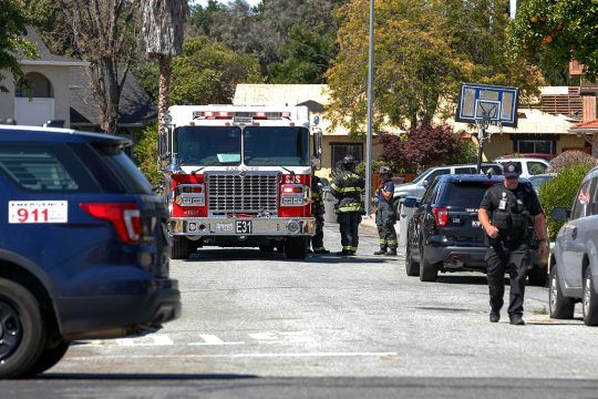 Am Tatort der Schießerei in San José (Foto: Amy Osborne/AFP)
