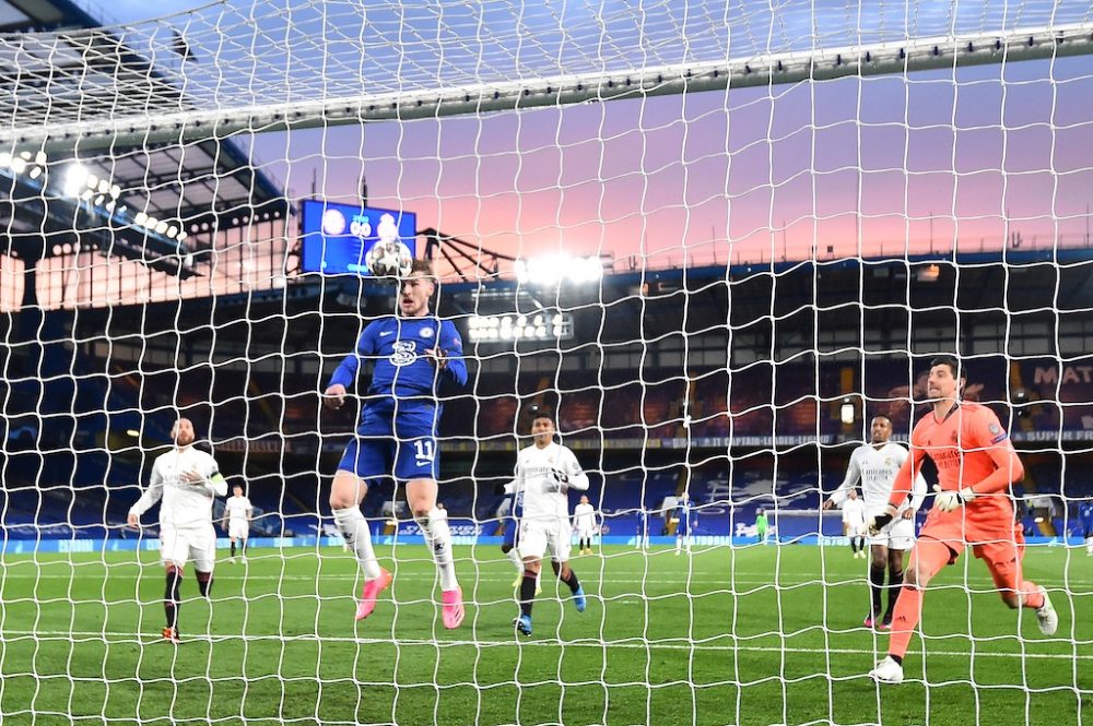 Thibaut Courtois hatte beim Treffer zum 1:0 das Nachsehen (Bild: Glyn Kirk/AFP)