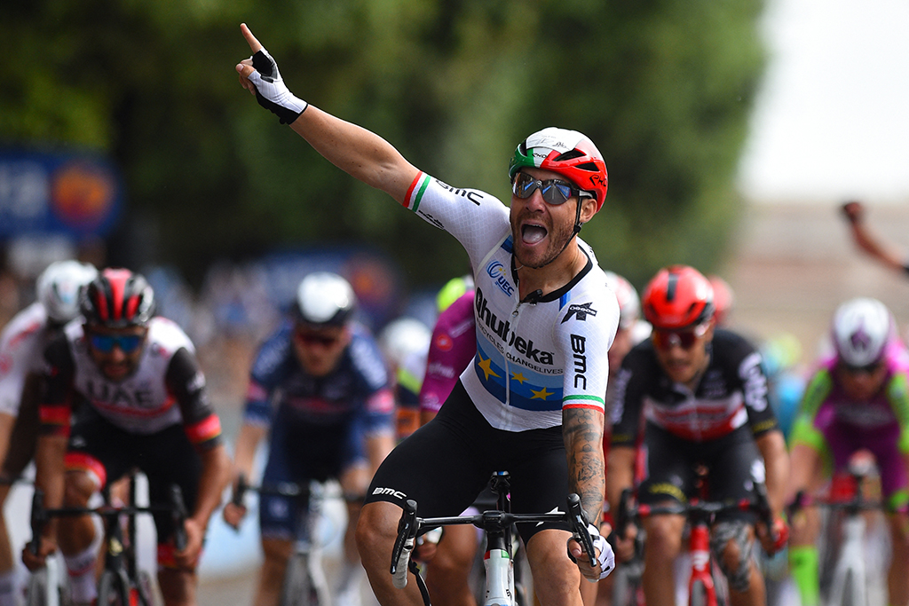Der Italiener Giacomo Nizzolo hat die 13. Giro-Etappe gewonnen (Bild: Dario Belingheri/AFP)
