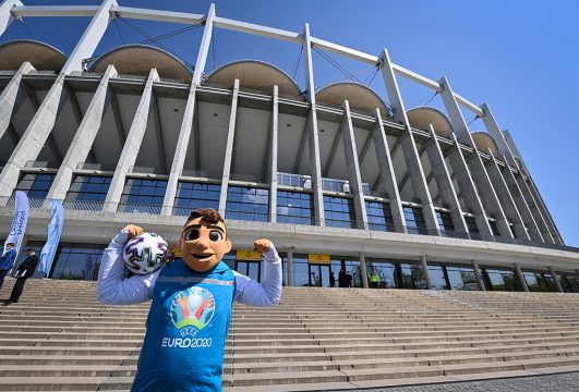 Maskottchen der UEFA Euro 2020 (Bild: Daniel Mihailescu/AFP)