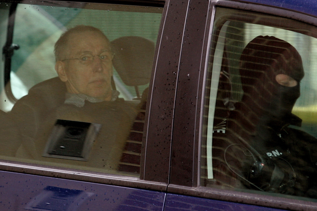 Michel Fourniret bei der Ankunft vor Gericht im Mai 2008 (Bild: Alain Julien/AFP)