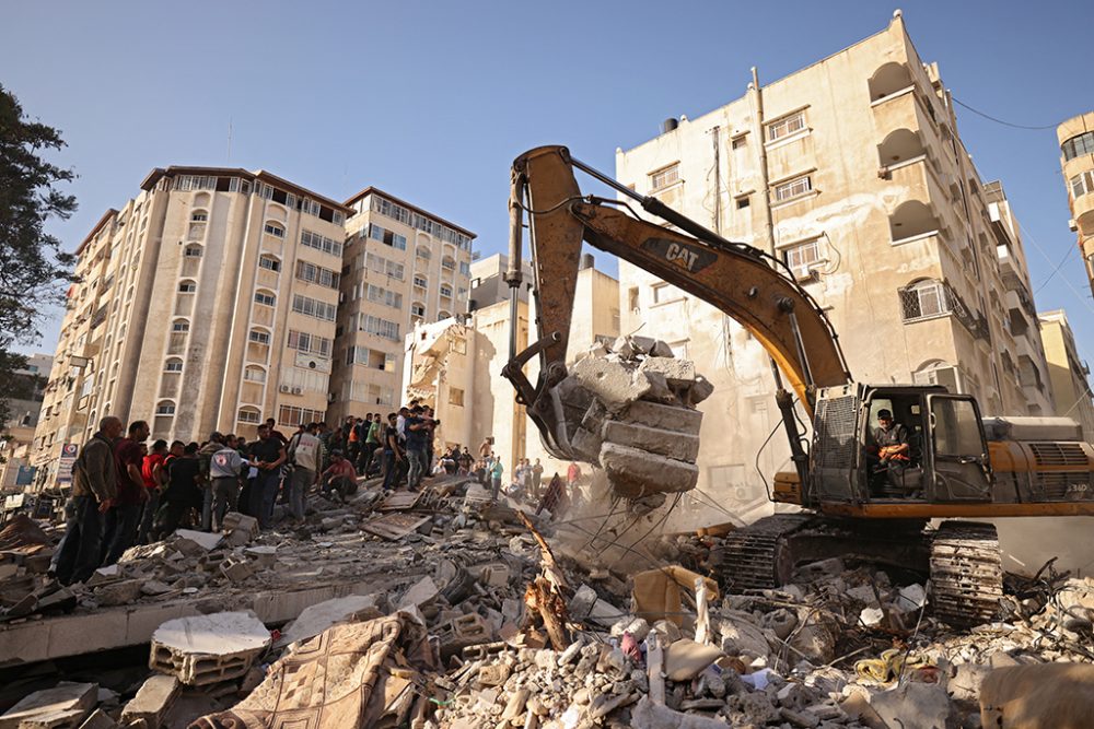 Aufräumarbeiten nach einem Luftangriff in Gaza City (Bild: Mohammed Abed/AFP)