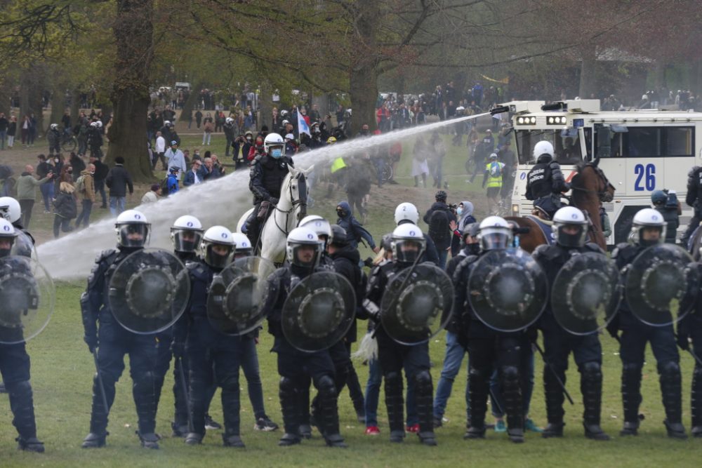 Polizeieinsatz bei La Boum 2 (Bild: Nicolas Maeterlinck/Belga)