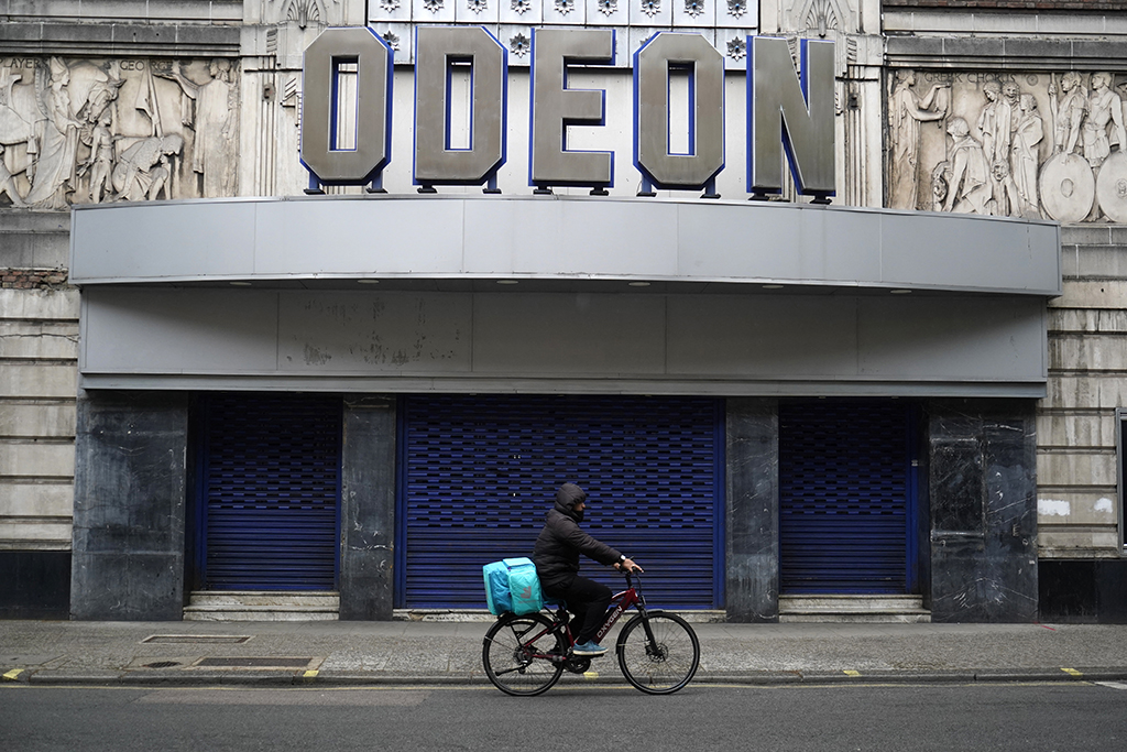 Ab Montag dürfefn die Kinos in England wieder öffnen