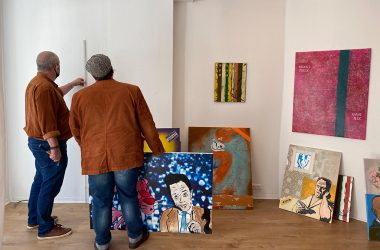 Ausstellung vom Neo-Pop-Art-Künstler Malte Sonnenfeld in der Galerie Fox in Eupen (Bild: Simmone Doepgen/BRF)