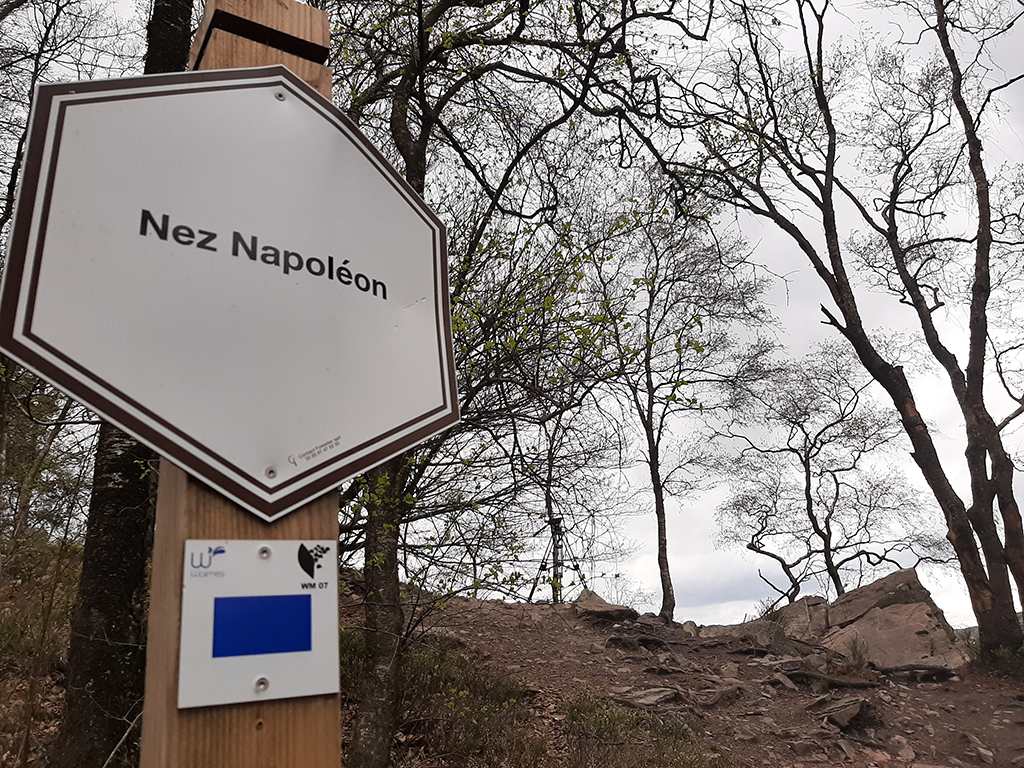 "Le nez de Napoléon": Felsvorsprung im Warchetal (Bild: Michaela Brück/BRF)