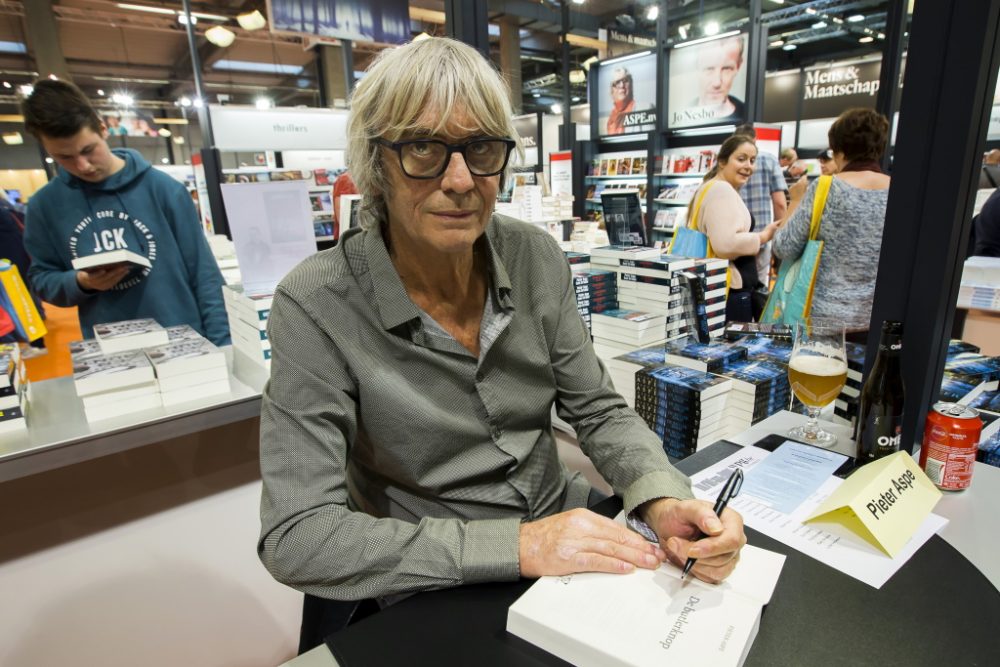 Pieter Aspe bei der Buchmesse in Antwerpen 2017 (Bild: Kristof Van Accom/Belga)