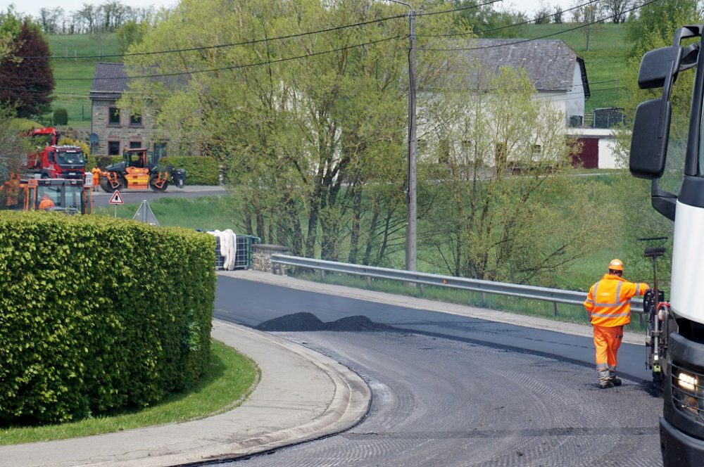 Straßenarbeiten in Deidenberg (Bild: Stephan Pesch/BRF)