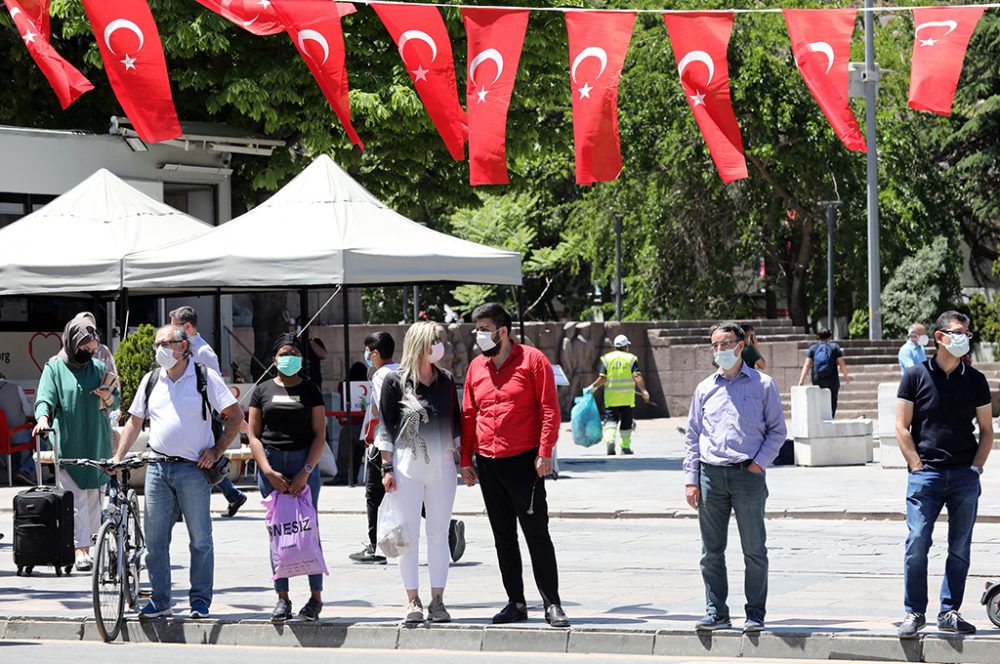 Menschen in Ankara, Türkei (Bild: Adem Altan/AFP)