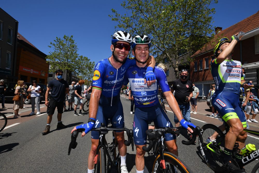 Etappensieger Mark Cavendish und Gesamtsieger Remco Evenepoel (Bild: David Stockman/Belga)