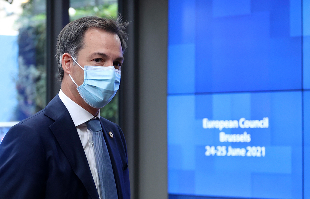Premier Alexander De Croo beim EU-Gipfel in Brüssel am Donnerstag (Bild: Aris Oikonomou/Pool/AFP)