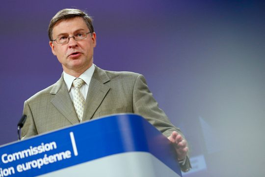 EU-Kommissions-Vize Valdis Dombrovskis (Bild: Johanna Geron/AFP)