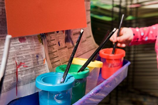 Malen (Bild: © PantherMedia Stock Agency / Chris DeSilver)