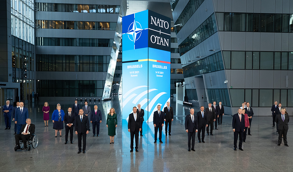 Familienbild der Teilnehmer am Nato-Gipfel (Bild: Benoit Doppagne/Belga)