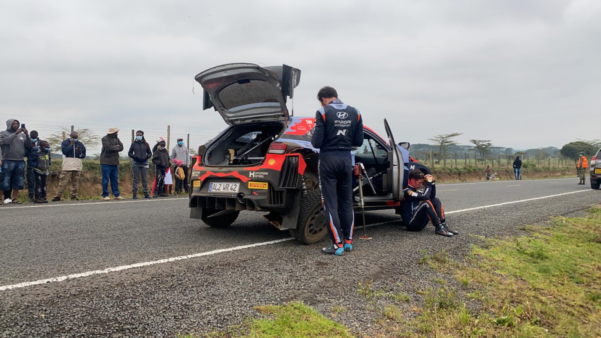 Thierry Neuville/Martijn Wydaeghe müssen bei der Safari-Rallye Kenia