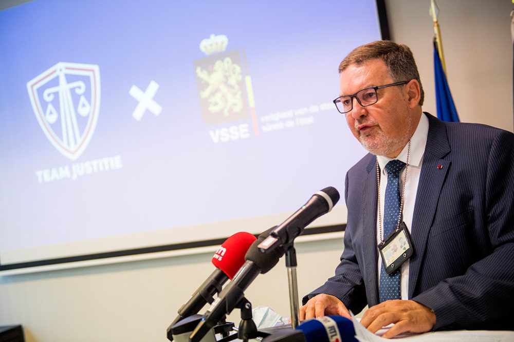 Jaak Raes bei der Pressekonferenz der Staatssicherheit am Donnerstag (Bild: Jasper Jacobs/Belga)