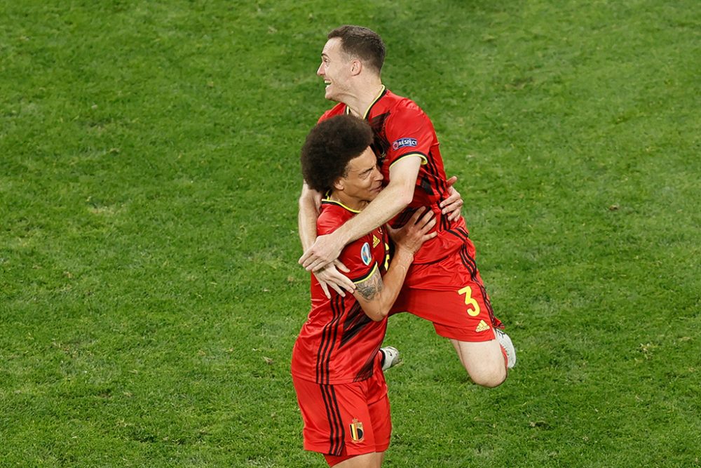 Axel Witsel und Thomas Vermaelen feiern den Führungstreffer für die Roten Teufel (Bild: Bruno Fahy/Belga)