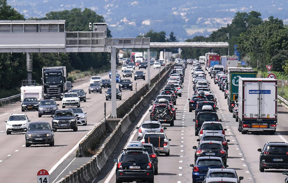 Stau auf der A7 - der "Autoroute du soleil" - im Südosten von Frankreich