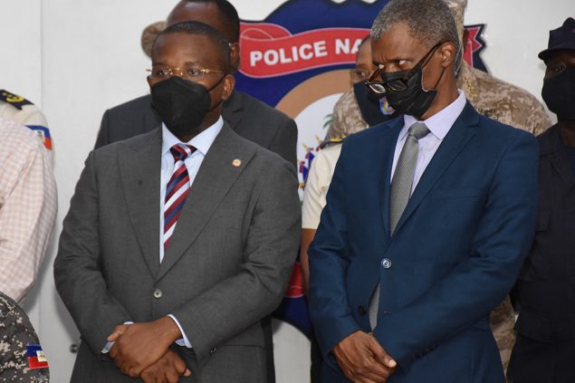 Der bisherige haitianische Interims-Premierminister Claude Joseph (l) (Bild: STR/AFP)