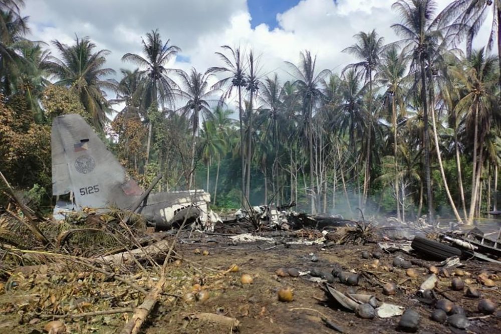 Tote bei Absturz einer Militärmaschine auf den Philippinen (Bild: Joint Task Force-Sulu / AFP)