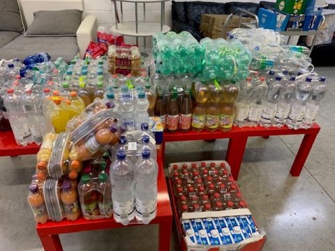 Ausgabestelle für Sachspenden des Roten Kreuzes in Eupen (Bild: RK)